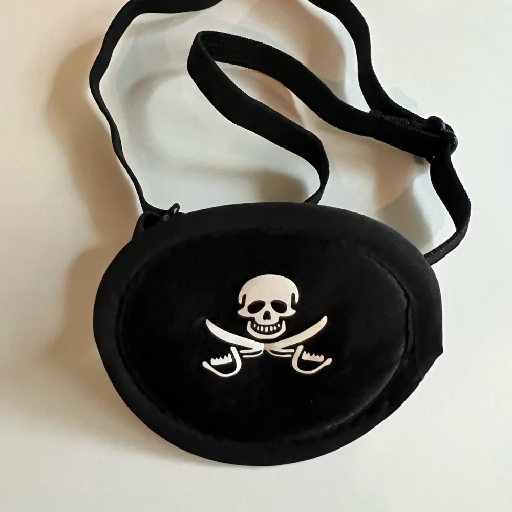Adult Men’s Pirate Costume XL - Red and Black - Picture 7 of 9